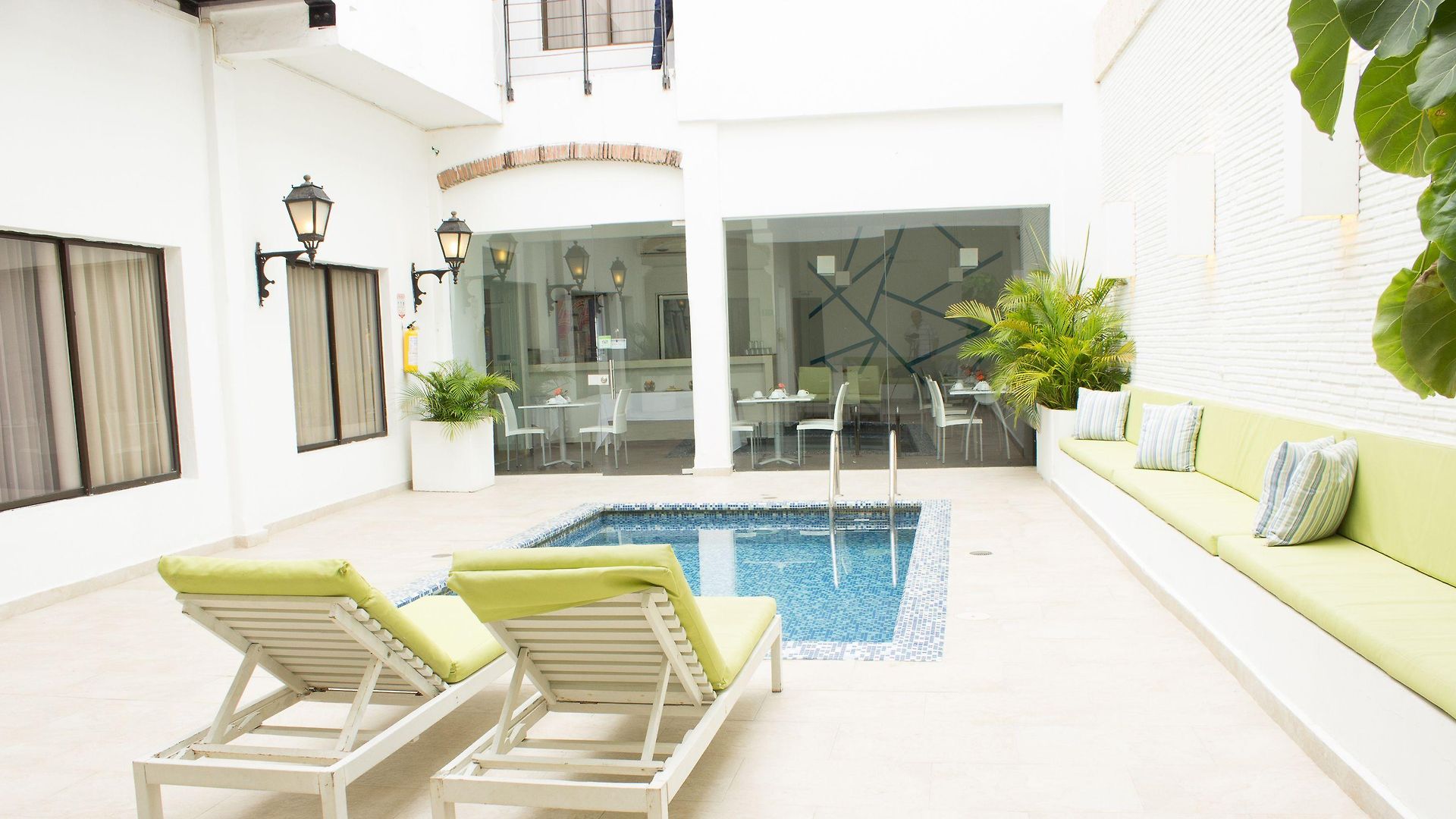 Virrey Hotel 4*